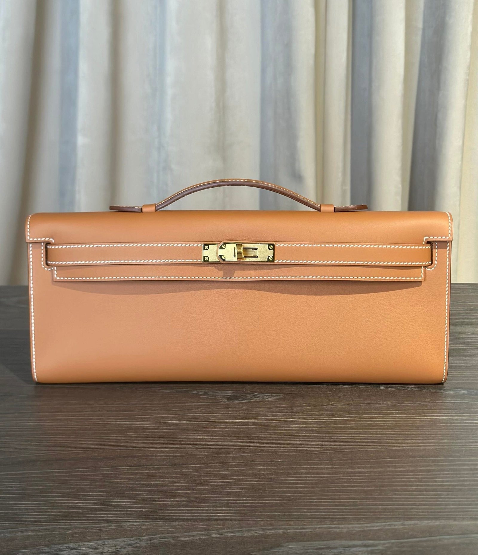Hermès Gold Kelly Cut Swift Gold Hardware - Image 2