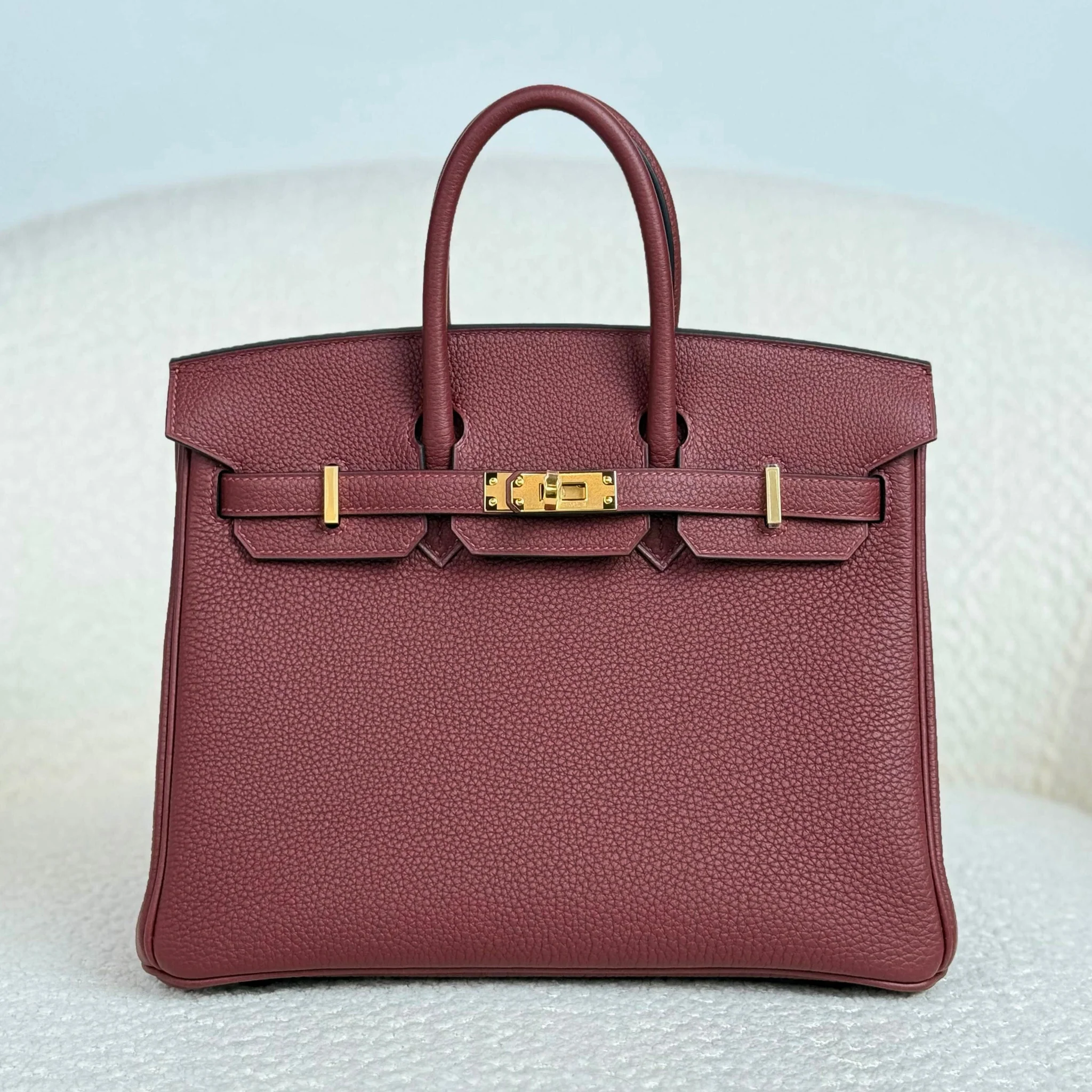 Hermès Rouge H Birkin 25 Togo Gold Hardware - Image 3