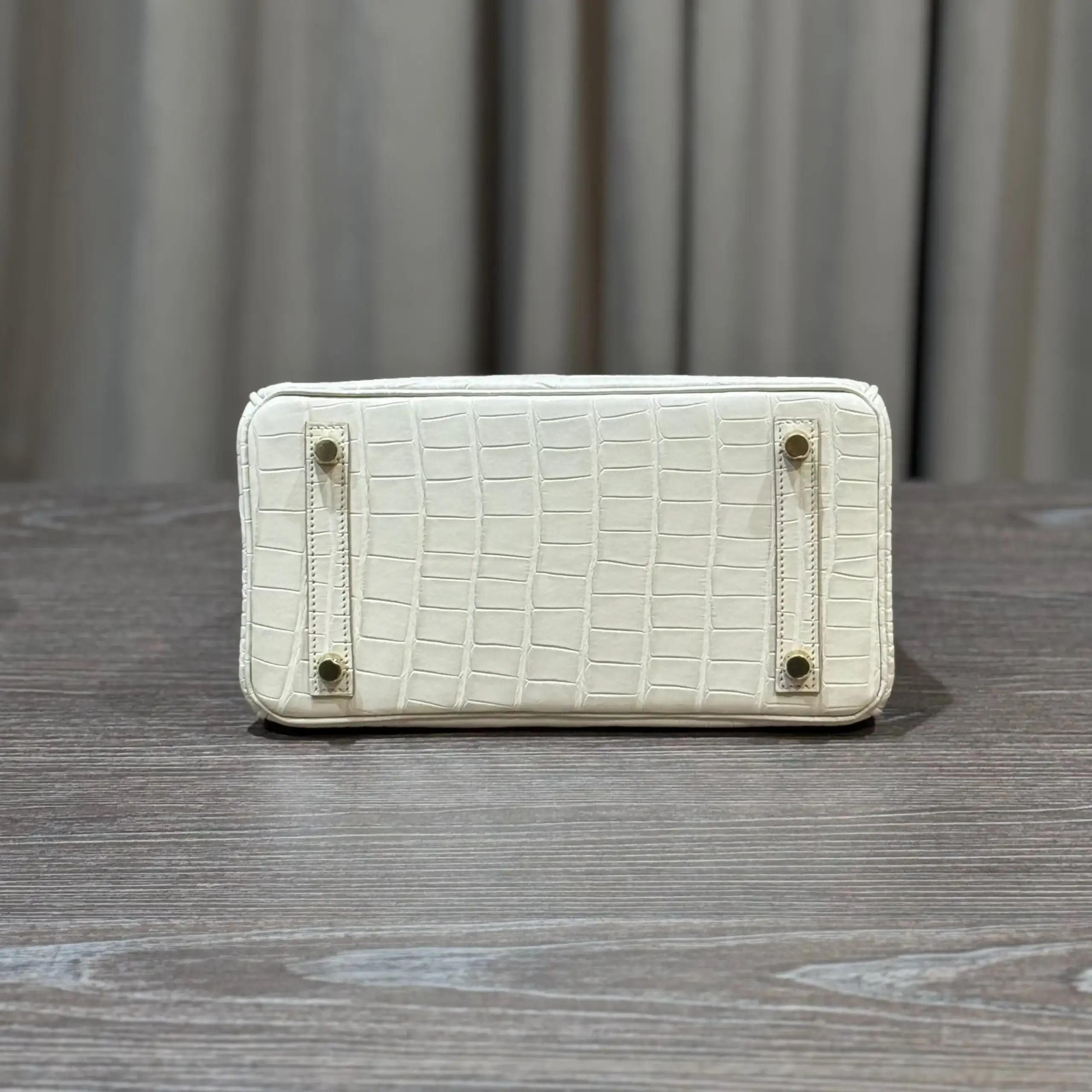 Hermès Beton Birkin 25 Matte Alligator Gold Hardware - Image 11