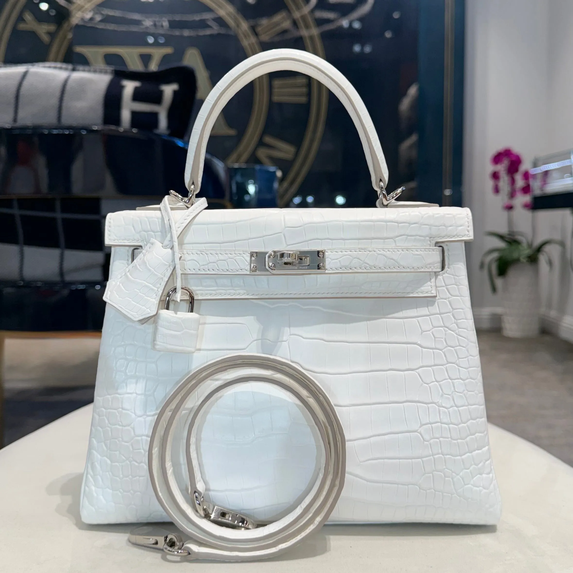 Hermès Chantilly Crème Kelly Retourne 25 Matte Crocodile Porosus Palladium Hardware - Image 2