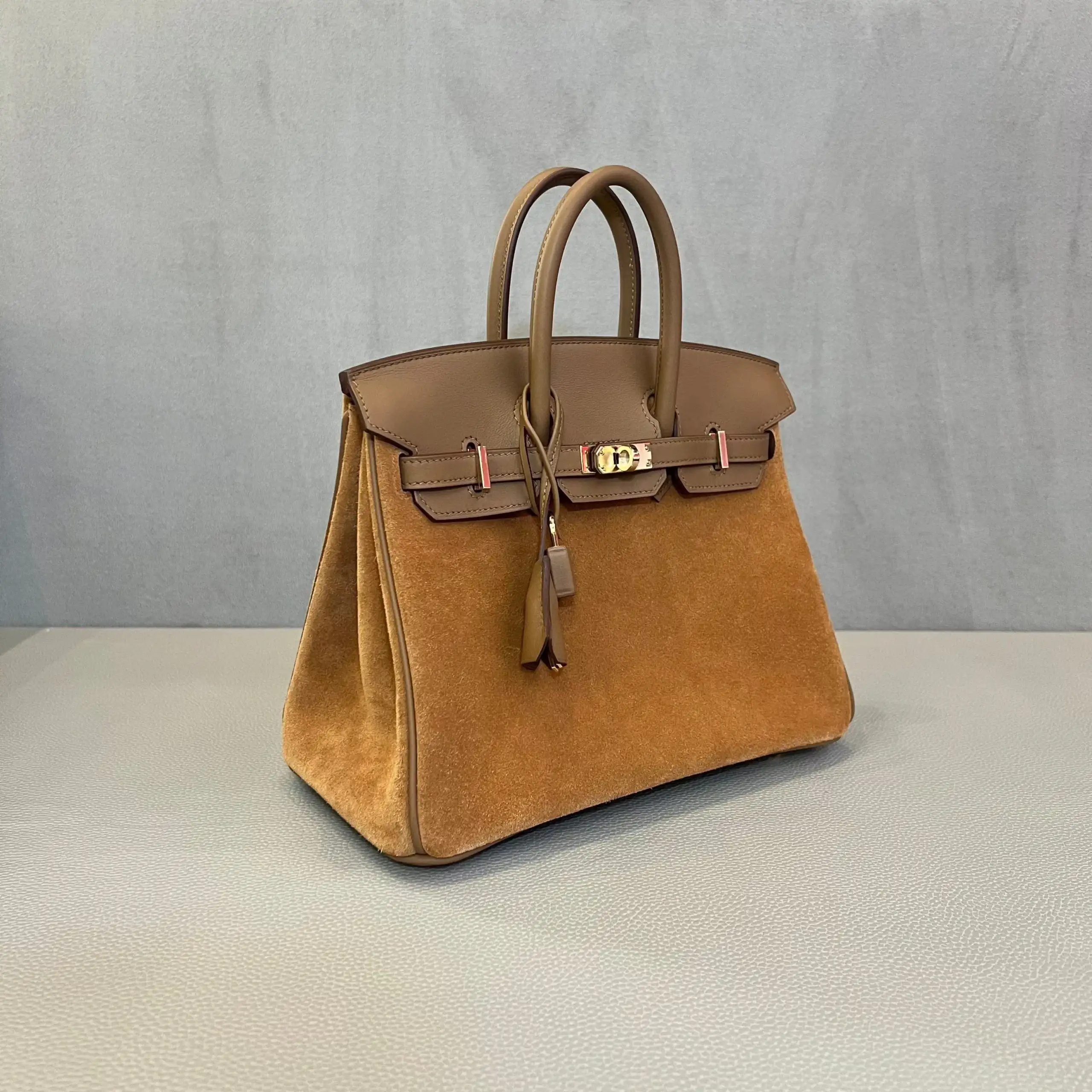 Hermès Chamois and Alezan Birkin 25 Grizzly and Swift Electrum Hardware - Image 4