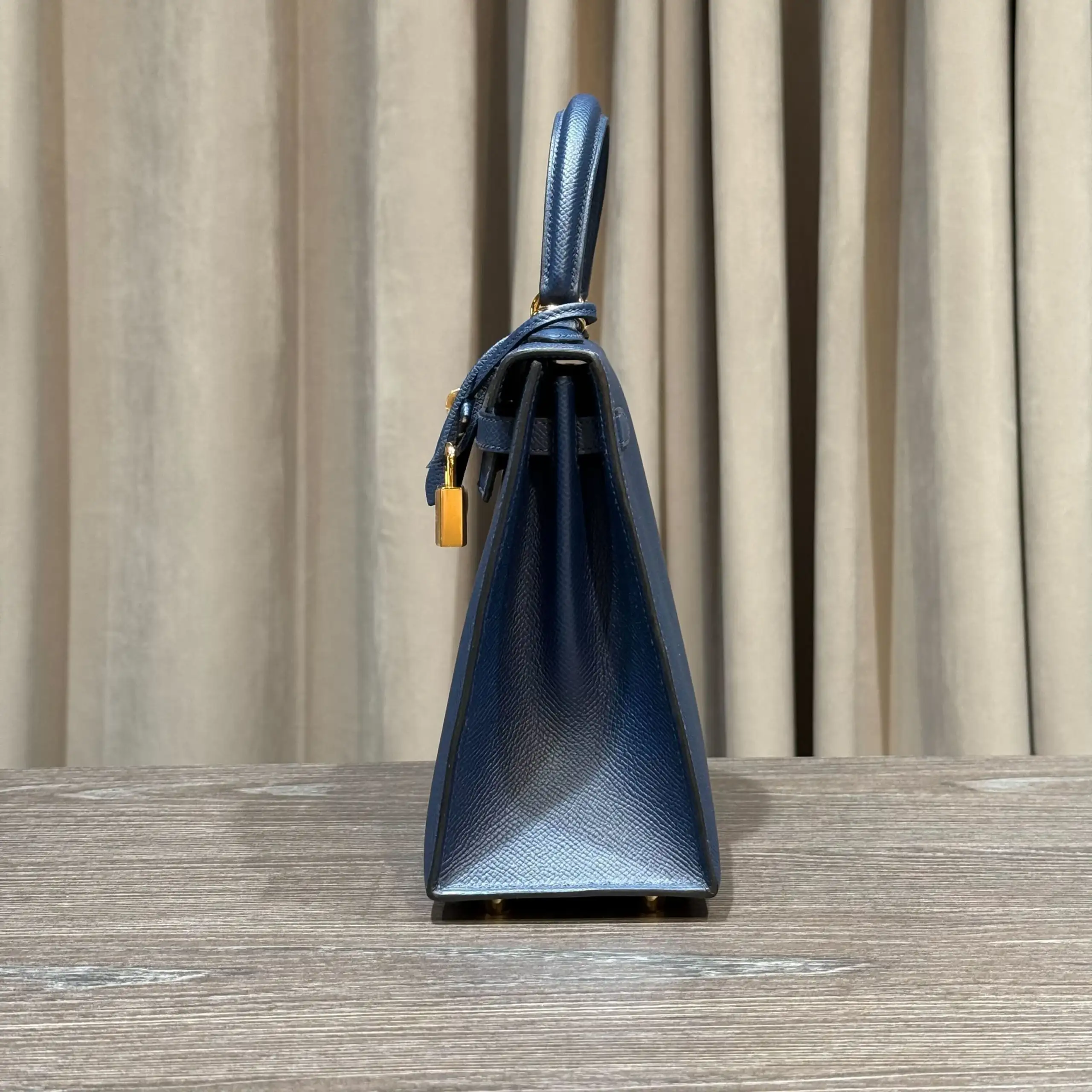 Hermès Blue Sapphire Kelly Sellier 25 Epsom Gold Hardware - Image 6
