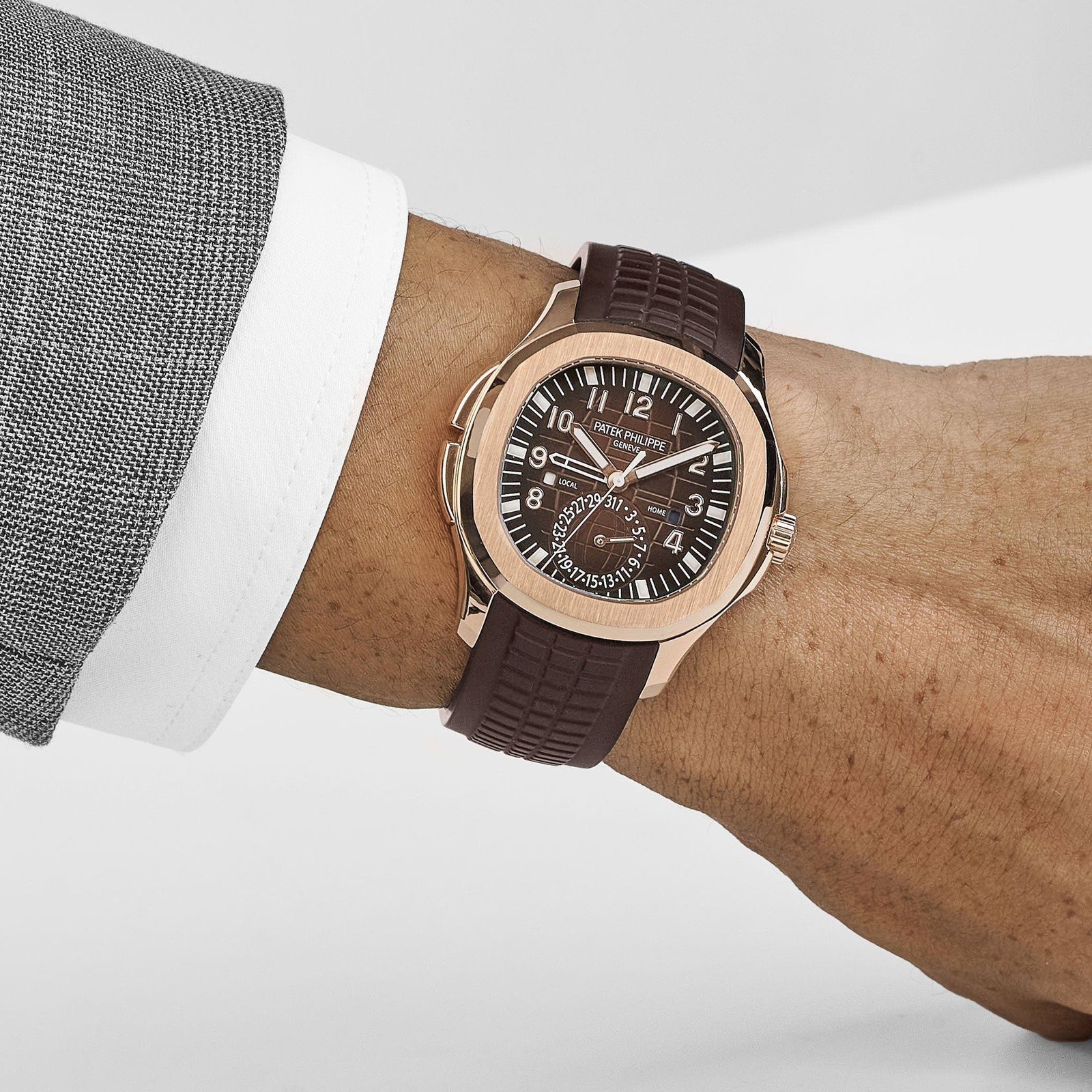 Patek Philippe Aquanaut 5164R-001 Travel Time Rose Gold Brown Dial (2024) - Image 2