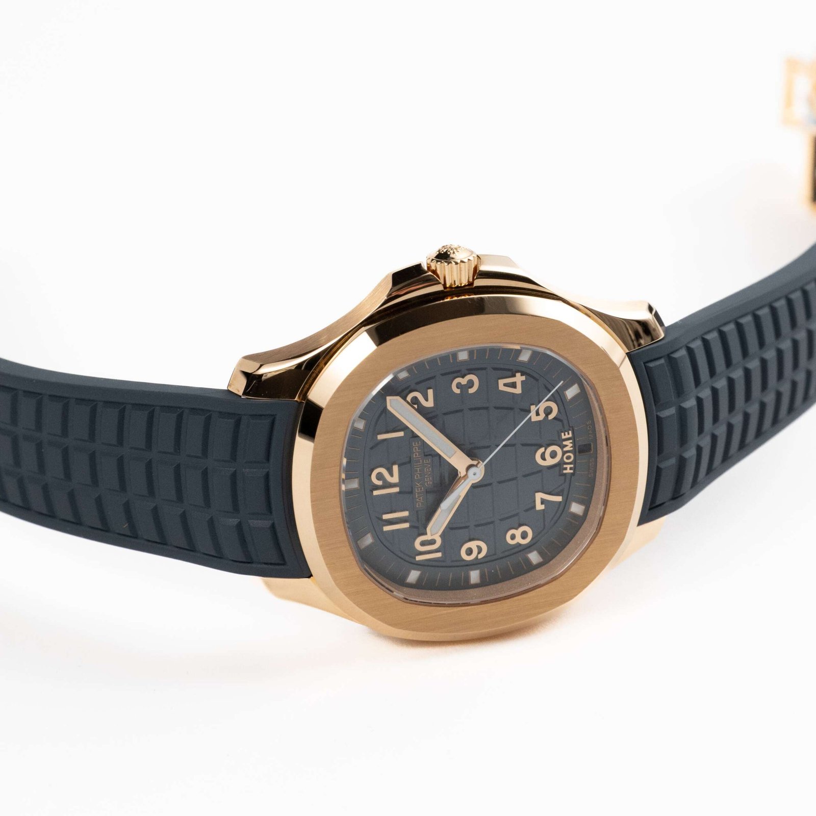 Patek Philippe Aquanaut 5269R-001 'Travel Time' Quartz Rose Gold Blue Dial (2024) - Image 3