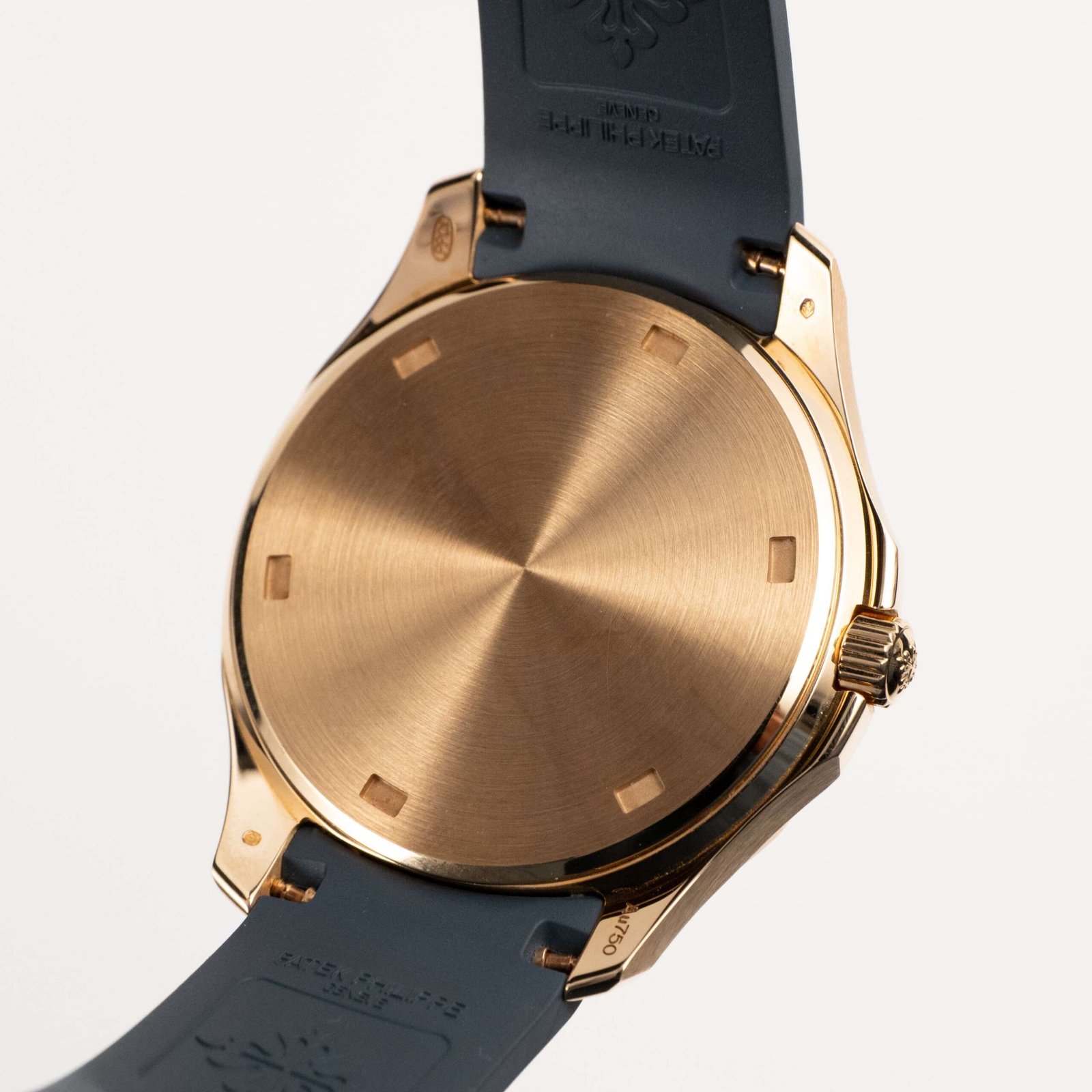 Patek Philippe Aquanaut 5269R-001 'Travel Time' Quartz Rose Gold Blue Dial (2024) - Image 8