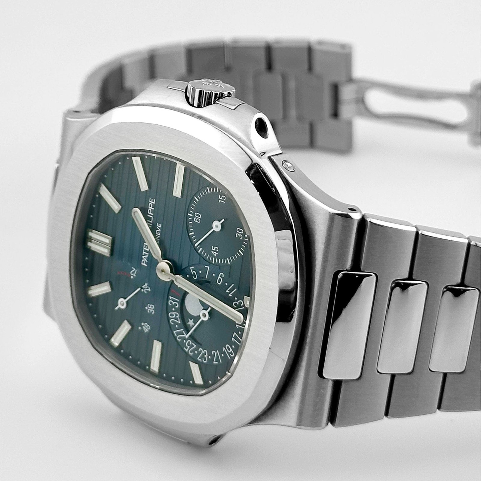 Patek Philippe Nautilus 5712/1A-001 Stainless Steel Blue Dial Moon Phases (2023) - Image 4