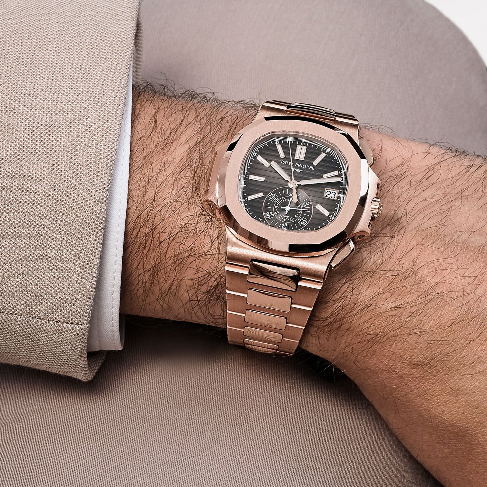 Patek Philippe Nautilus 5980/1R-001 Chronograph Rose Gold (2020) - Image 2