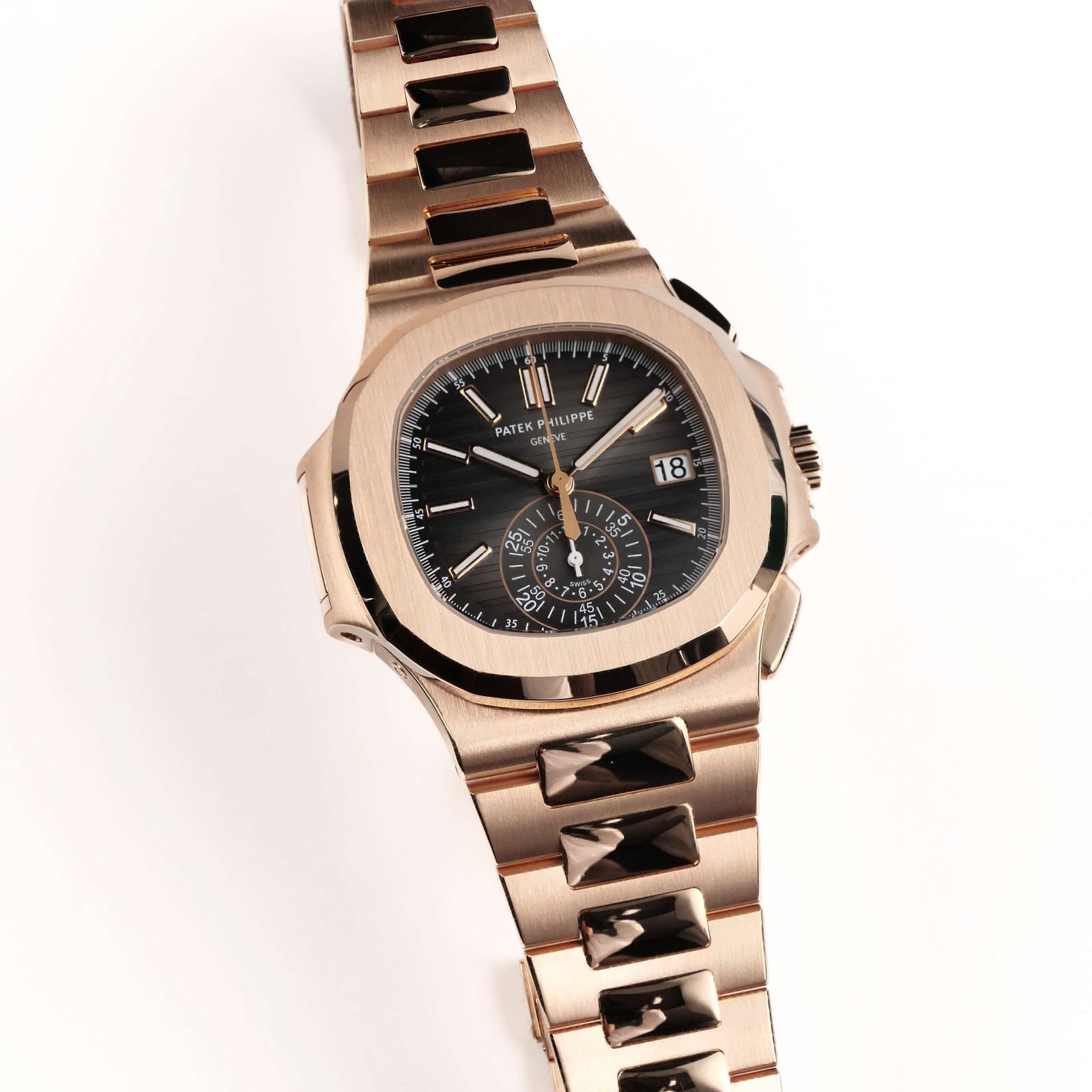 Patek Philippe Nautilus 5980/1R-001 Chronograph Rose Gold (2020) - Image 4