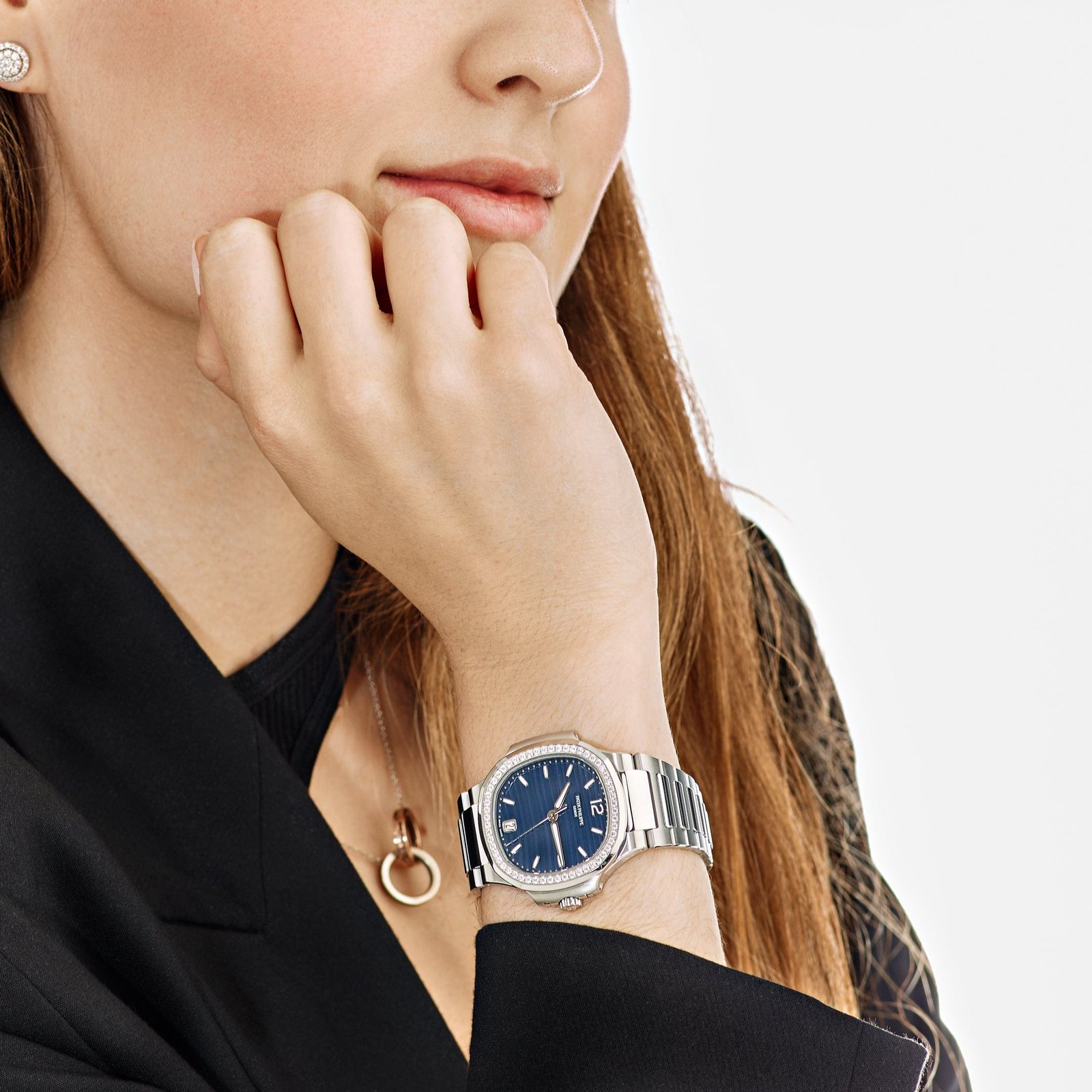 Patek Philippe Nautilus 7118/1200A-001 'Ladies' Blue Dial Diamond Bezel (2022) - Image 2