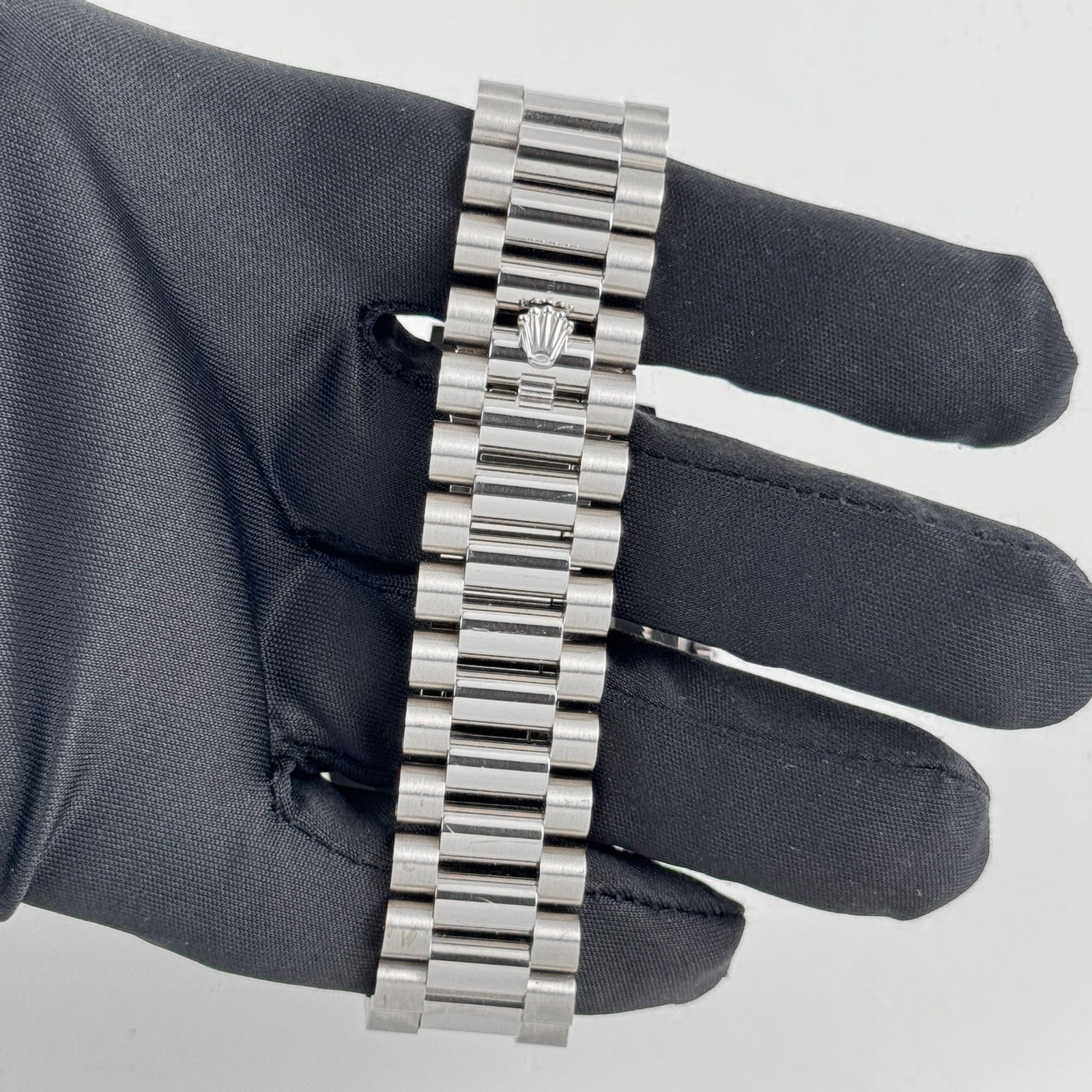 Rolex Day-Date 40 228239 White Gold Blue Dial (2023) - Image 11