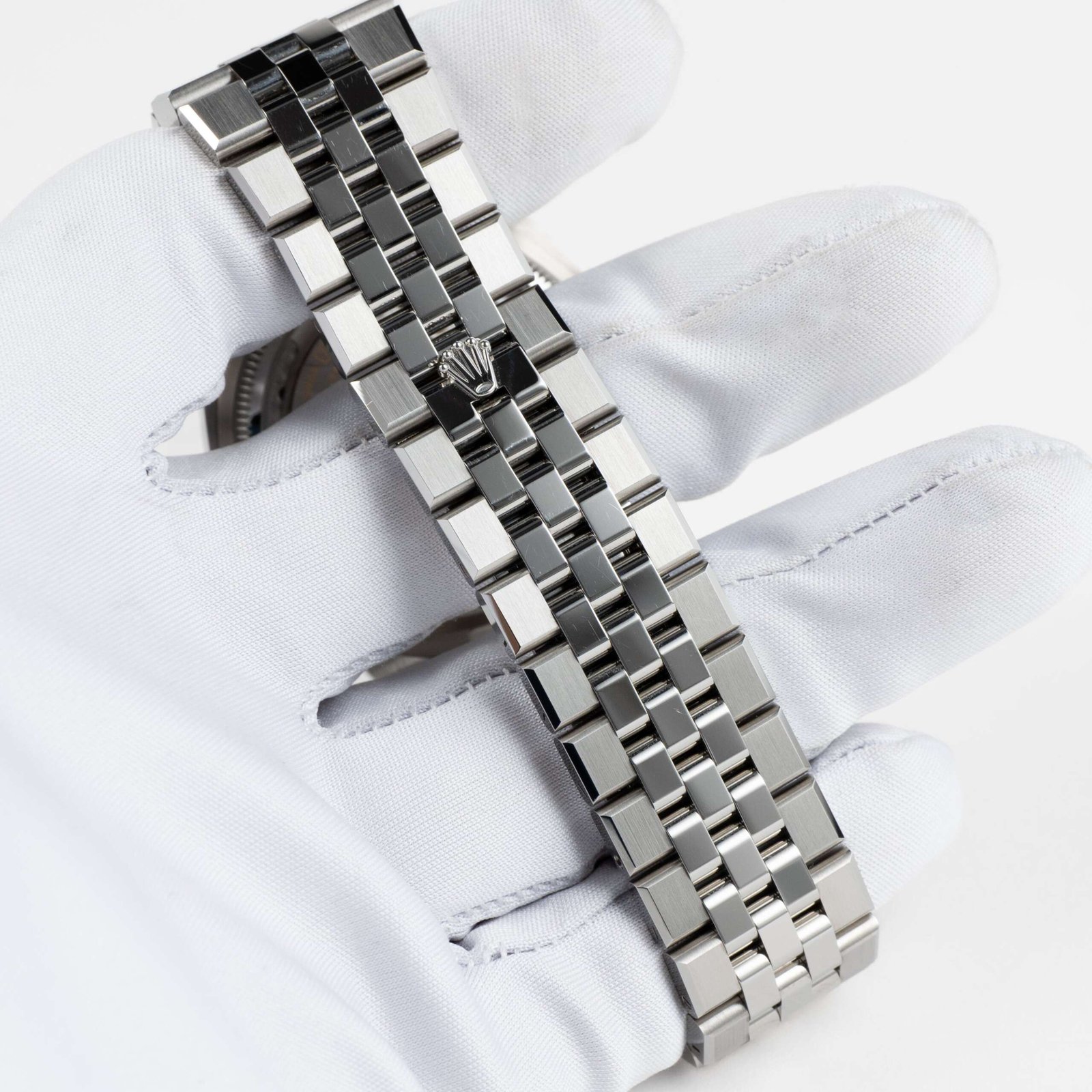 Rolex Land-Dweller 127334 Stainless Steel Intense White Dial (2025) - Image 13
