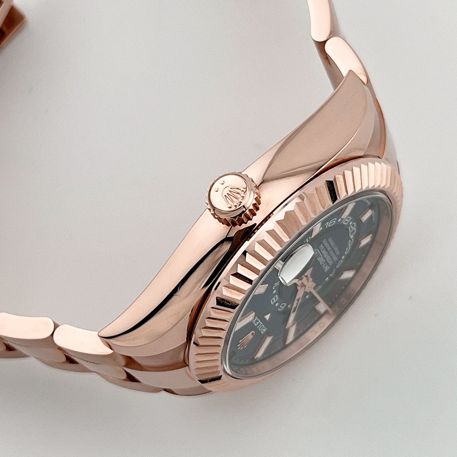 Rolex Sky-Dweller 336935 Rose Gold Blue-Green Dial (2023) - Image 4