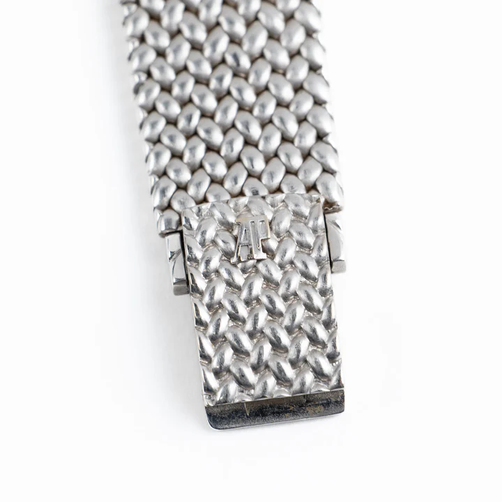 Audemars Piguet Cobra Vintage 'Ladies' White Gold Blue Diamond Dial - Image 13