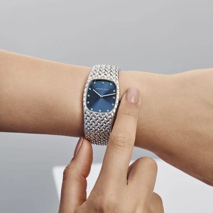 Audemars Piguet Cobra Vintage 'Ladies' White Gold Blue Diamond Dial - Image 3