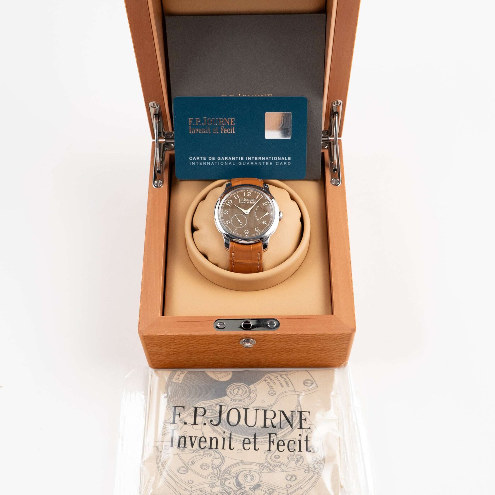 F.P.Journe Chronomètre Souverain Ref. CS Platinum 'Havana' Brown Dial (2023) - Image 14