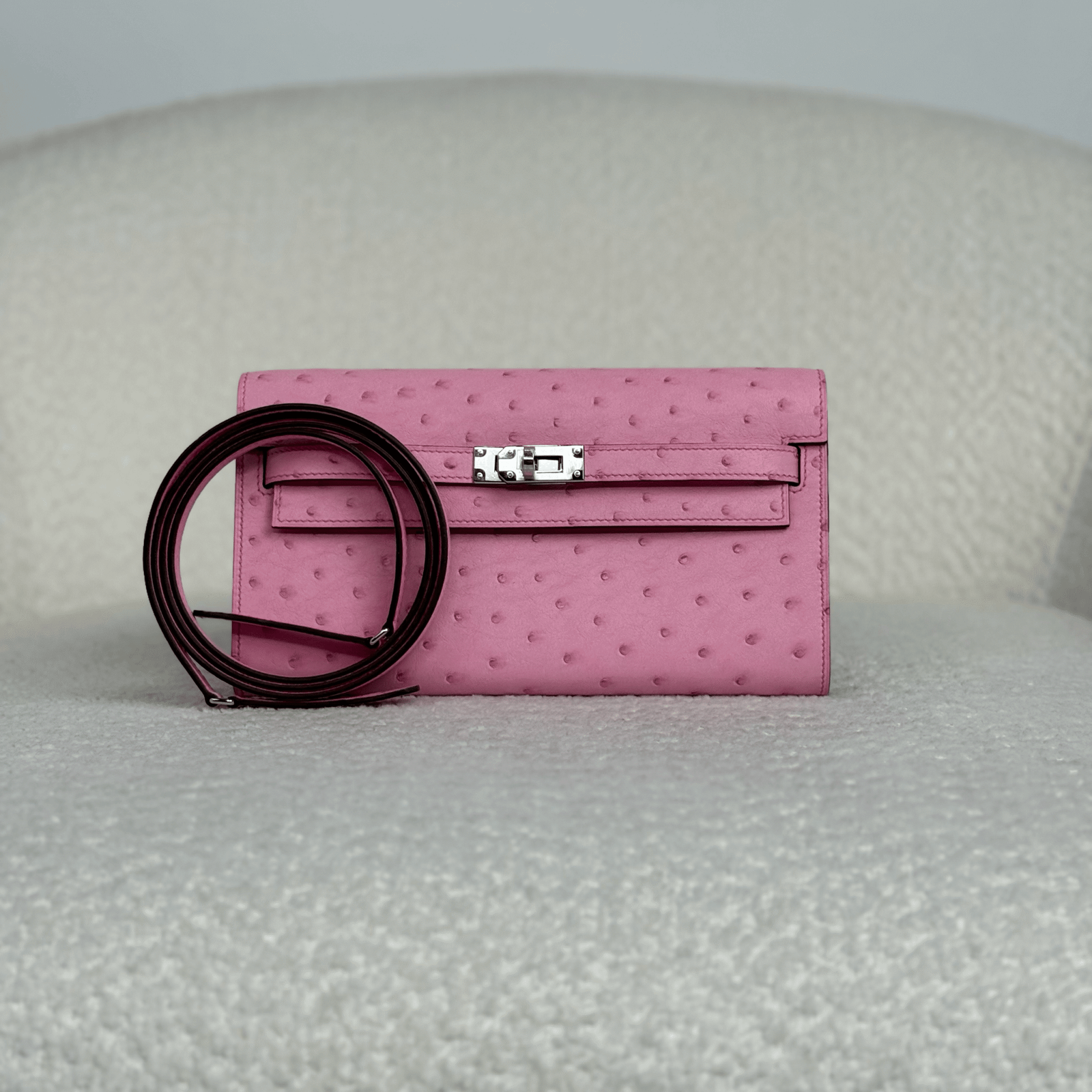 Hermès L4 Rose Bubblegum Kelly To Go Wallet Ostrich Palladium Hardware