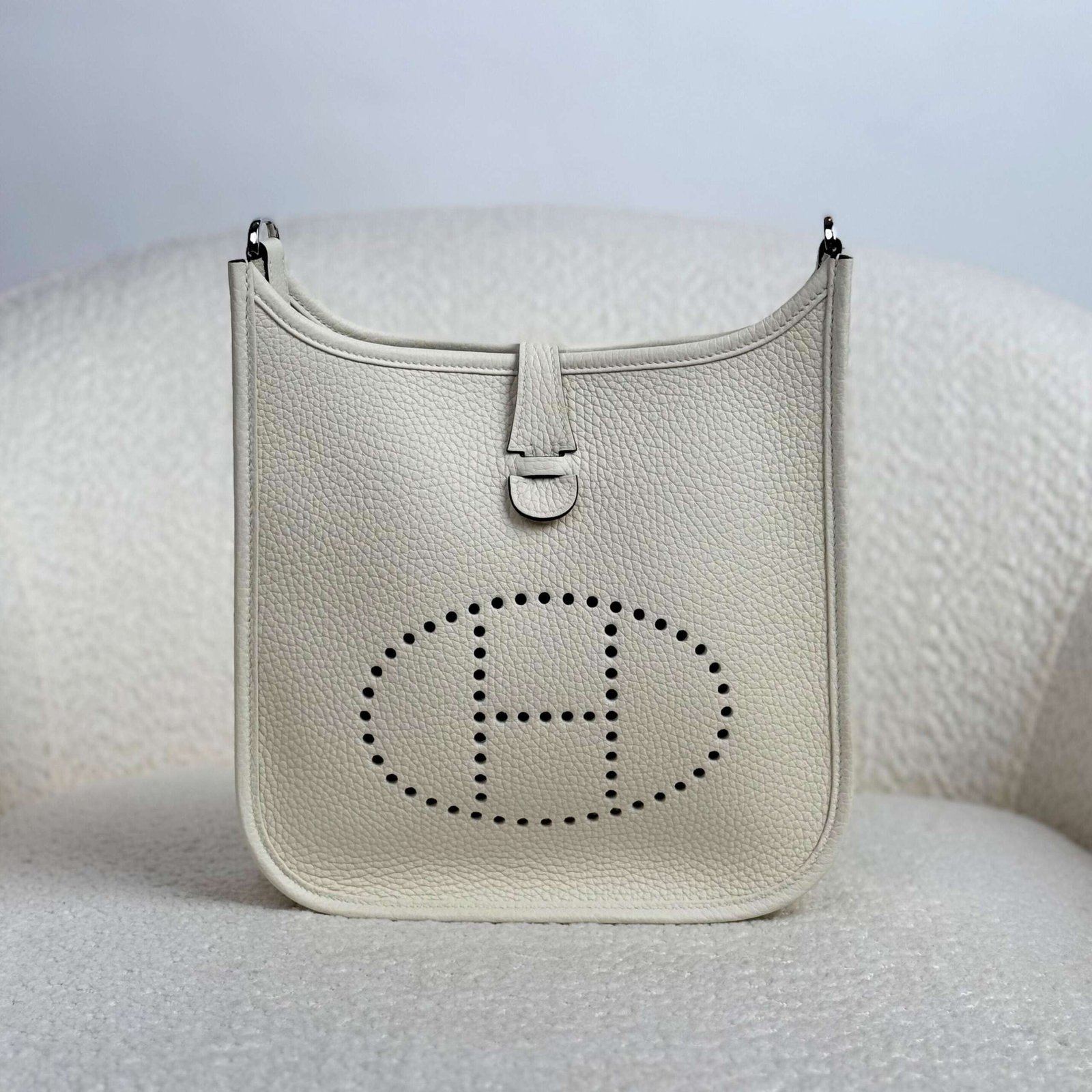 Hermès So Cream Mini Evelyne 23 Clemence Palladium Hardware